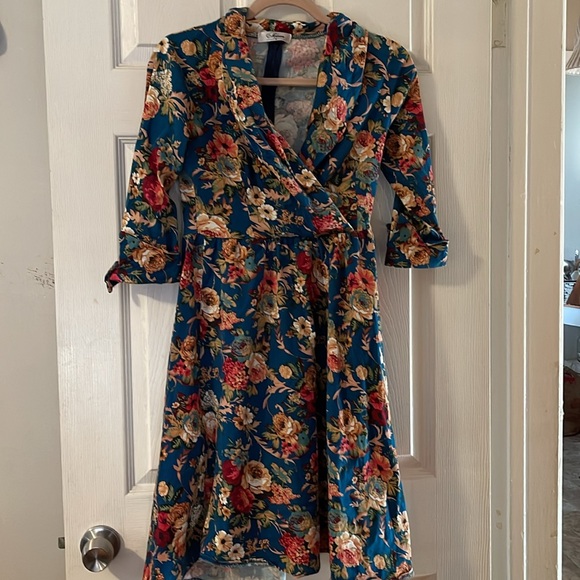 Mixinni Floral Wrap Dress Size M - Picture 3 of 10
